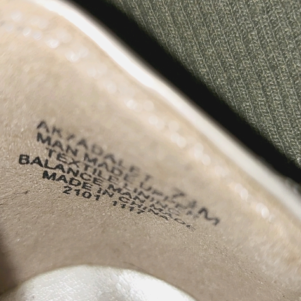 Shoe, flats - Picture 5 of 6